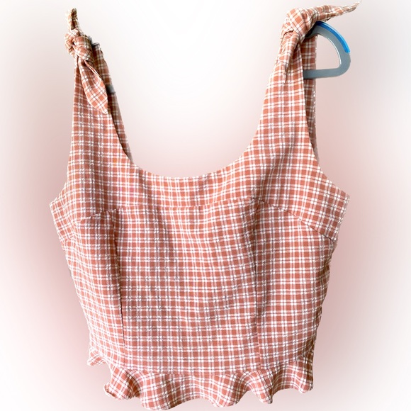 Shoreline Sugars Tops - Shoreline Sugars Boutique Crop Top L Peach NWOT